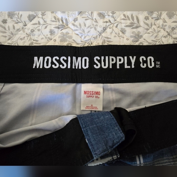 Mossimo Supply Co. Cargo Shorts Men's Size 36 Blue Plaid Pockets 11" Inseam - Picture 4 of 5